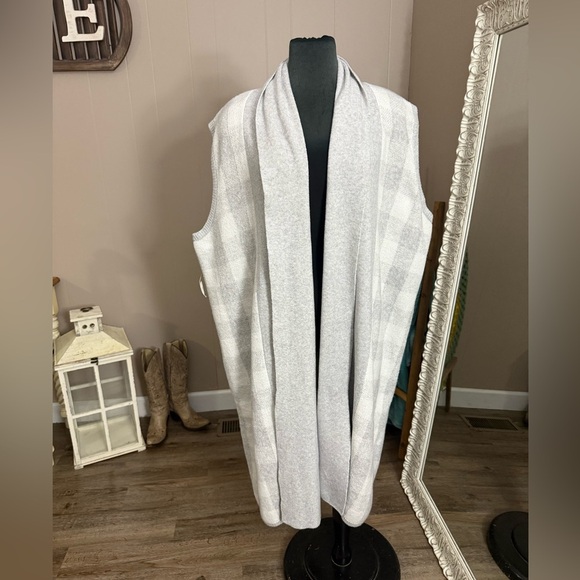 Lane Bryant • Sleeveless Plaid Duster Cardigan Sweater - Picture 1 of 10